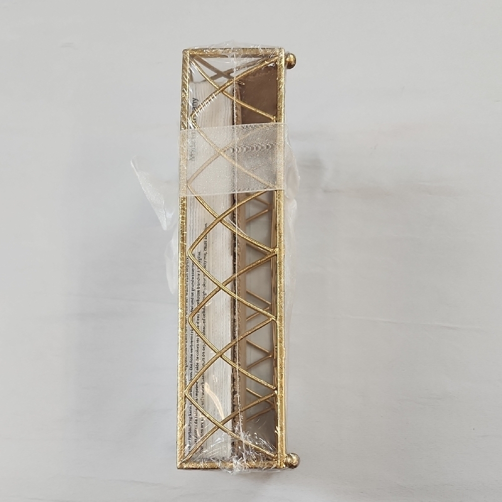 THR Home Decorative 16x White Napkins Monogrammed "A" Gold Napkin Holder NWT - Picture 4 of 6
